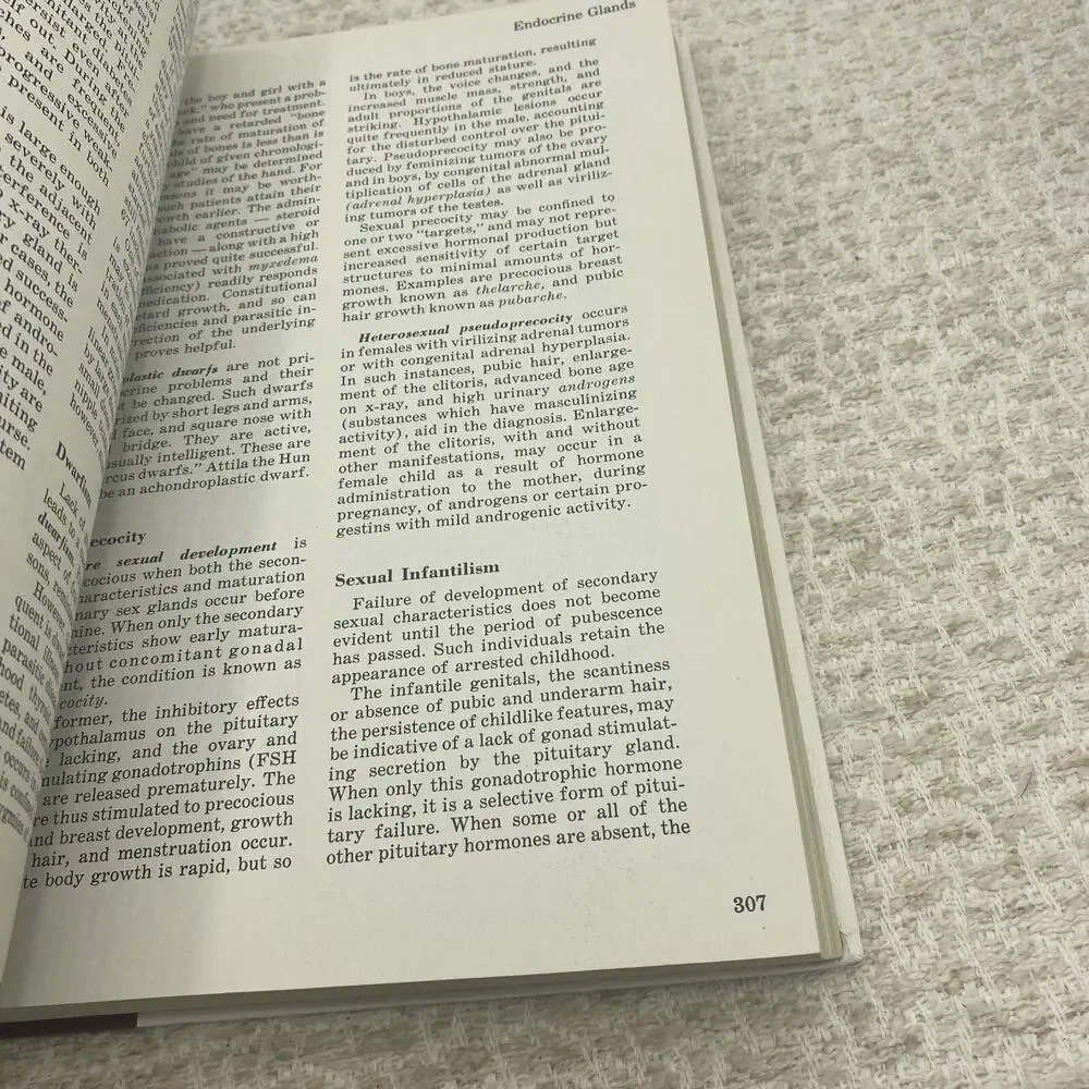 Better Homes and Gardens Family Medical Guide 1966 Hardcover Book 8d